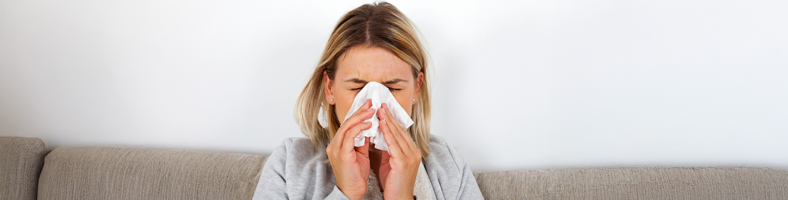 Slima sieviete, atšķirība starp saaukstēšanos un gripu.