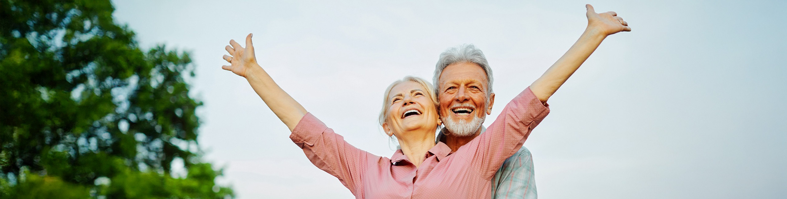 Gados vecāks pāris ar labu imūnsistēmu.